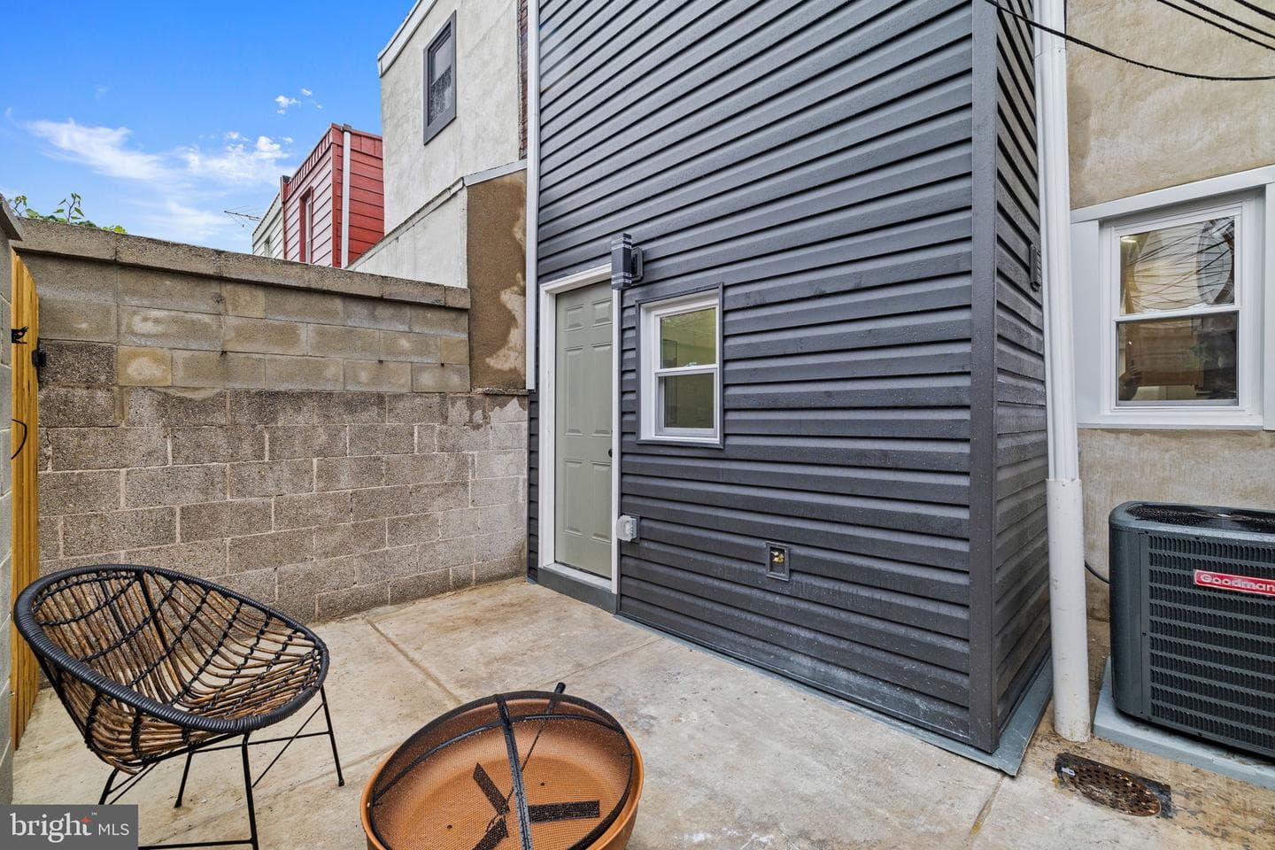 1922 S Chadwick Street photo 31