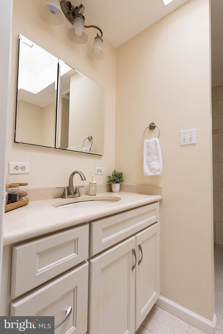 475 Pensdale Street photo 12