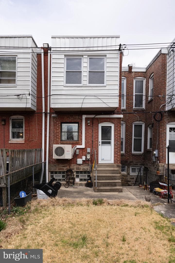 475 Pensdale Street photo 15