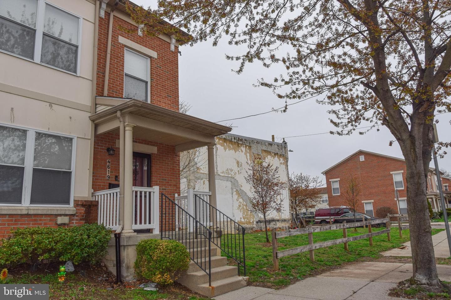 4619 Parrish Street photo 3