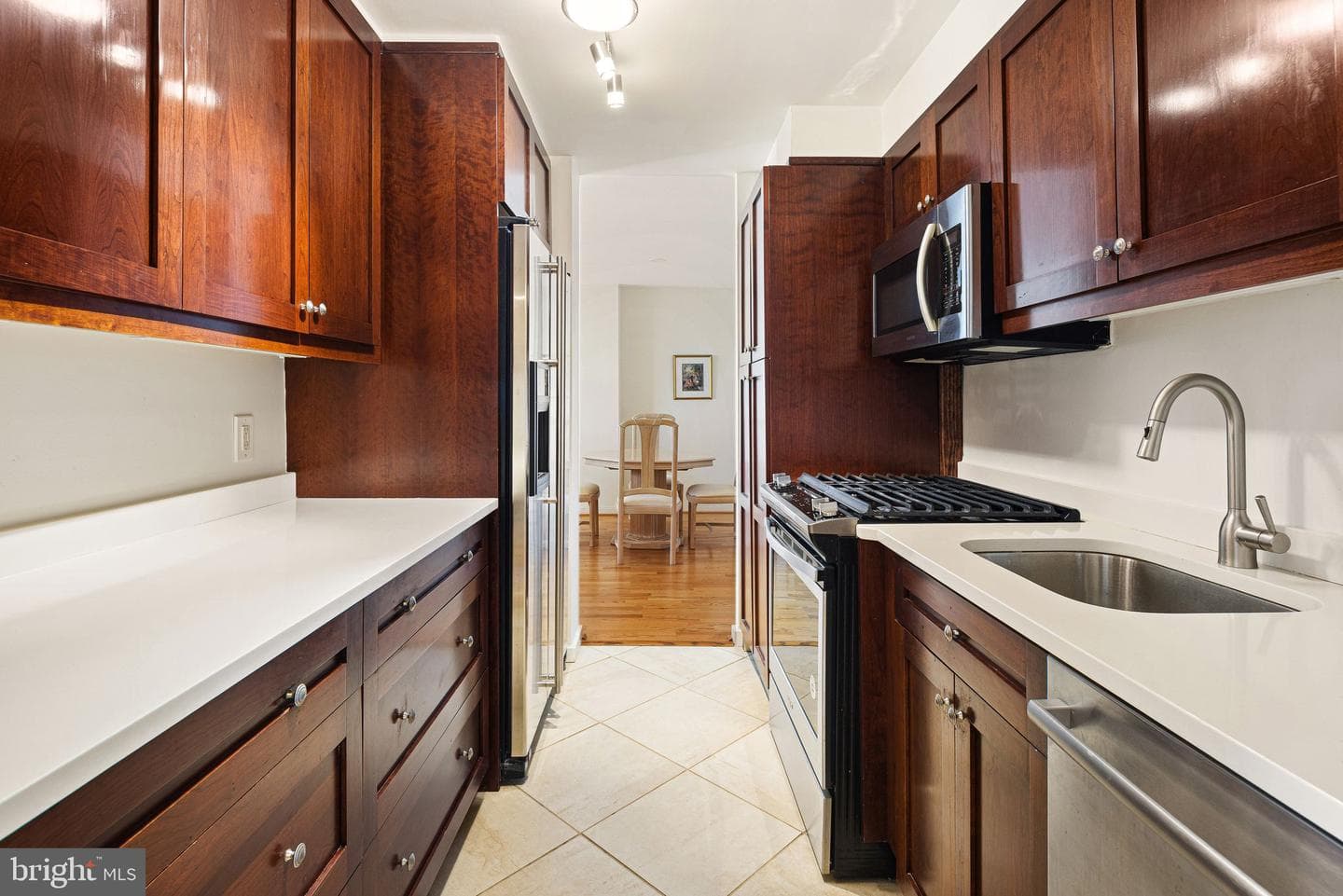 604 S Washington Square S #3007 photo 10