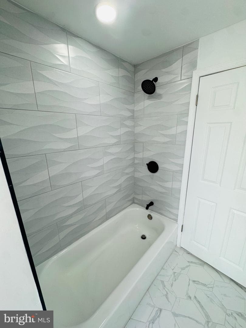 485 Robbins Street photo 36