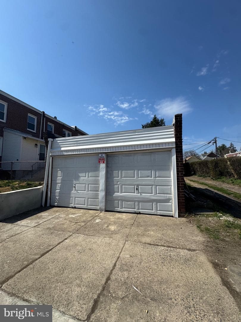 485 Robbins Street photo 60