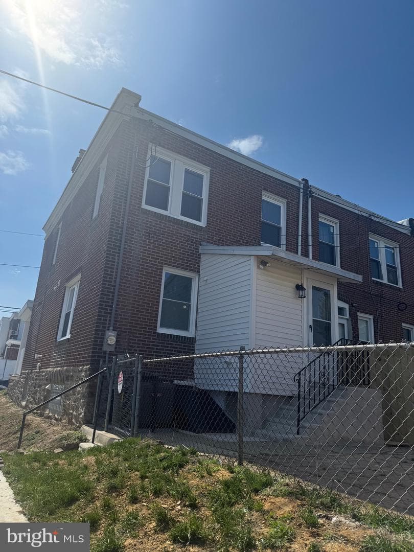485 Robbins Street photo 61