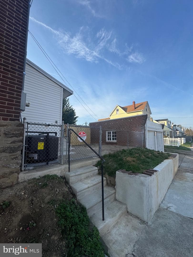 485 Robbins Street photo 68