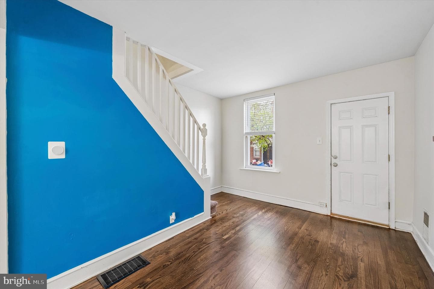 2531 Webb Street photo 4
