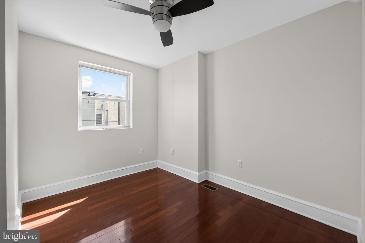 2627 S Camac Street photo 16
