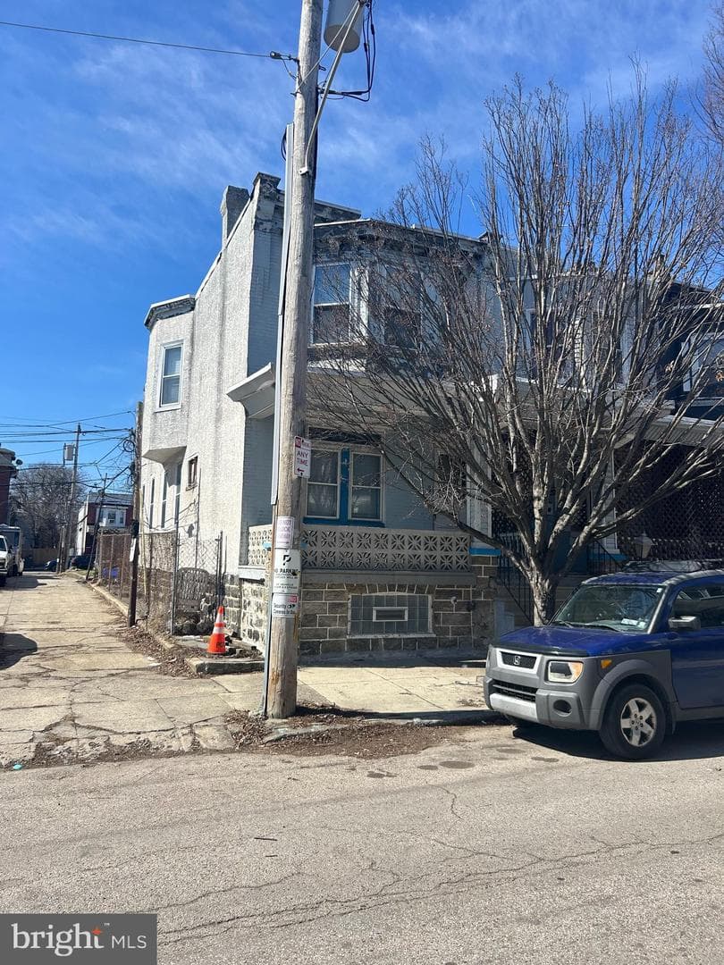 1138 S Paxon Street photo 2