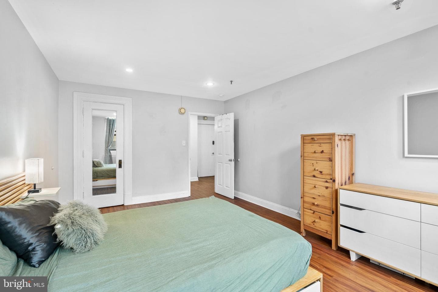 1324 Locust Street #203 photo 17