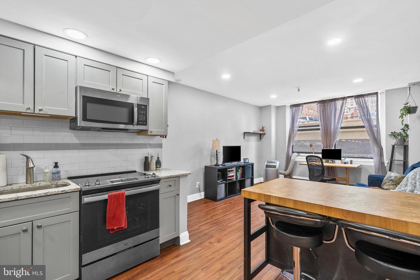 1324 Locust Street #203 photo 5