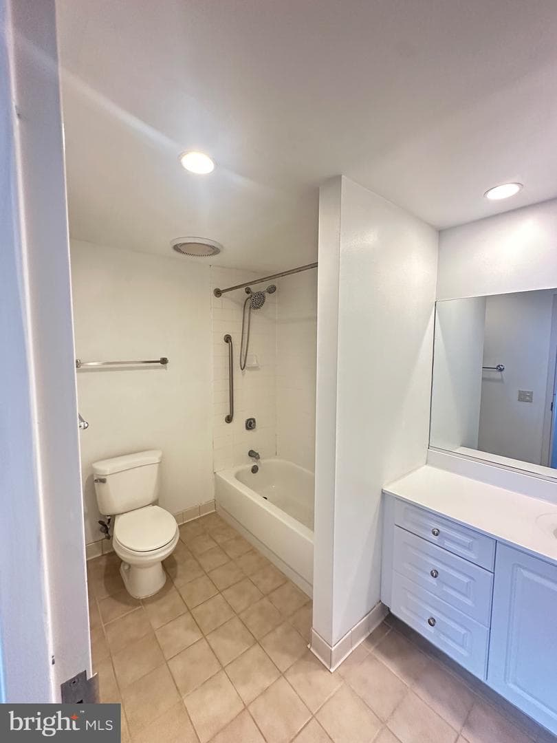 1100 Vine Street #404 photo 15