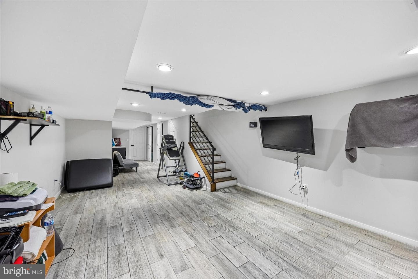 2709 W Glenwood Avenue photo 26