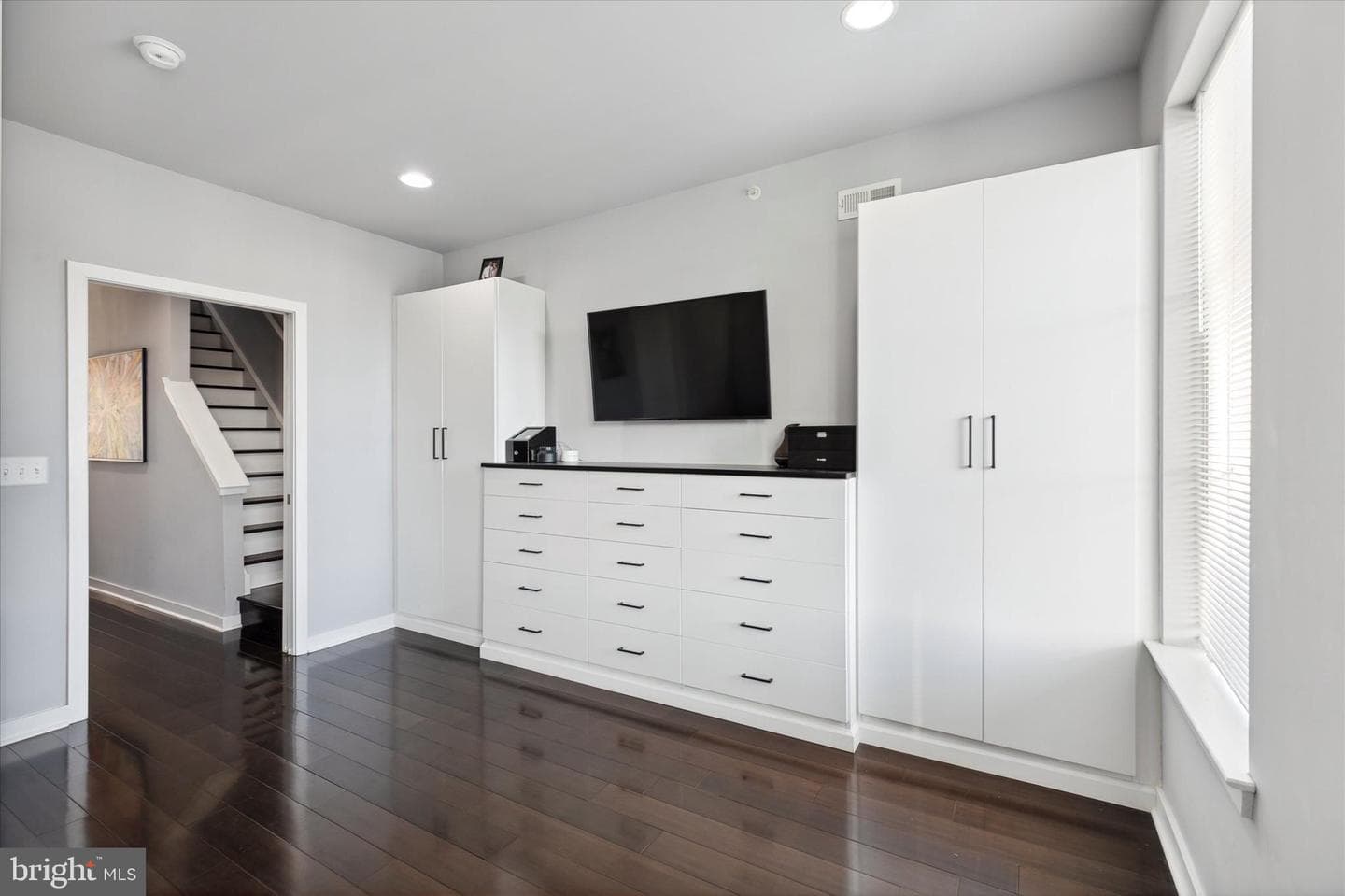 112 Kingsley Street photo 16