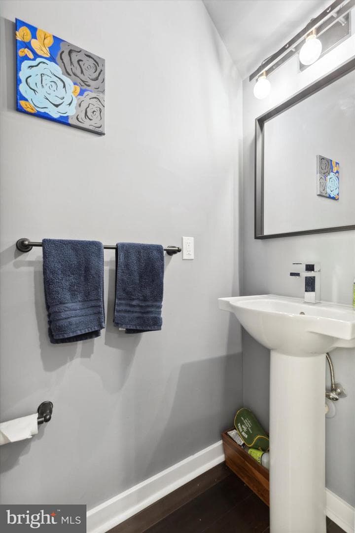 112 Kingsley Street photo 9