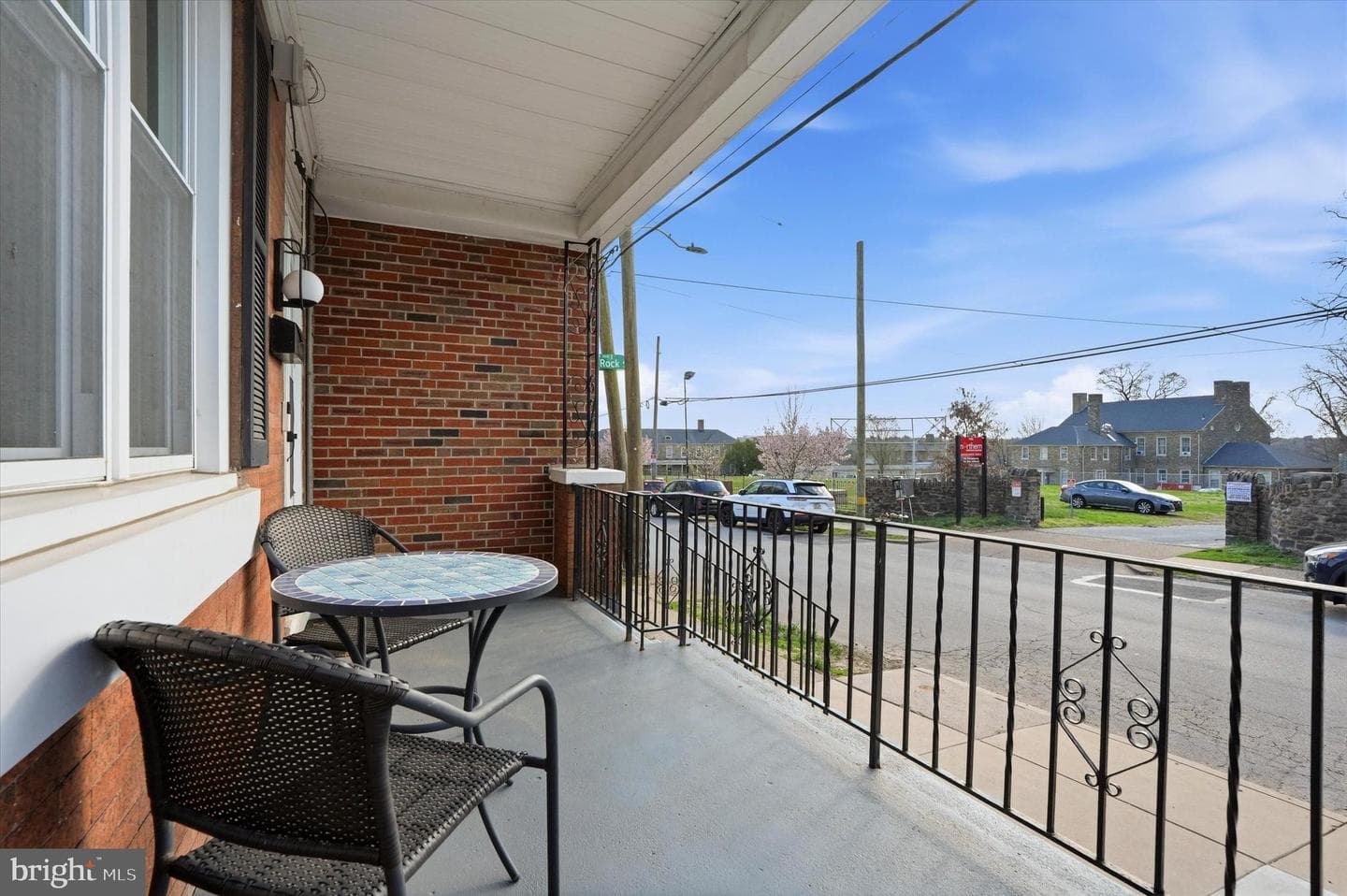 425 Righter Street photo 2