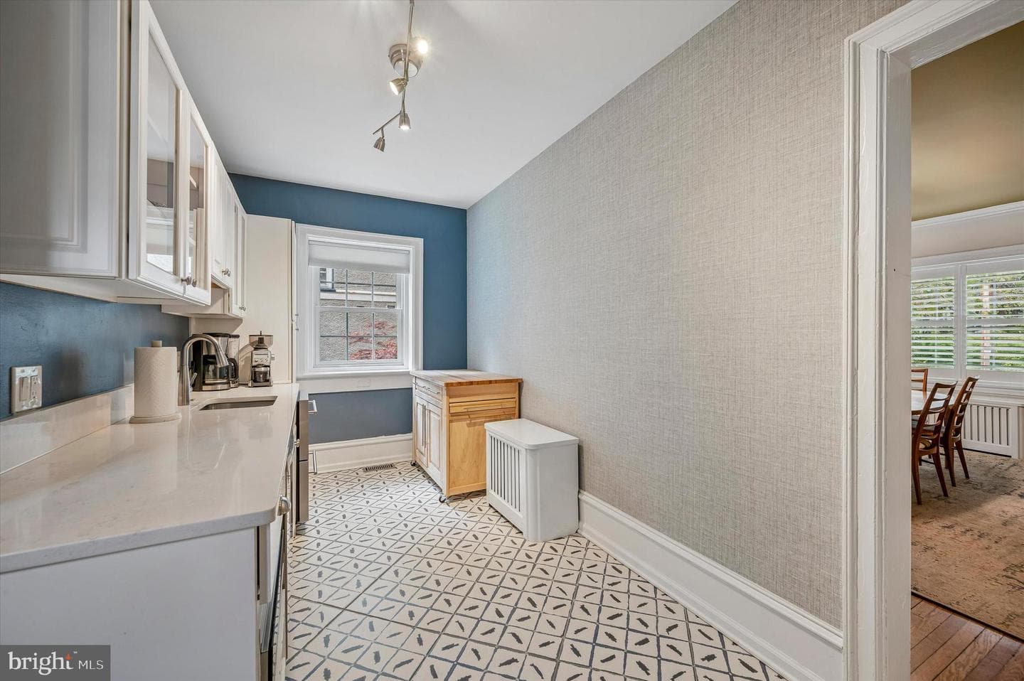6482 Sherwood Road photo 14