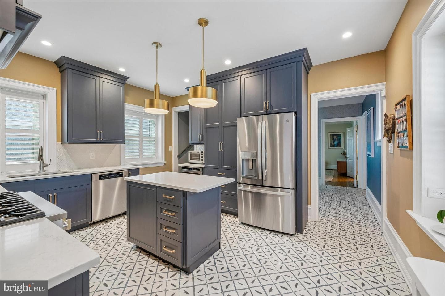 6482 Sherwood Road photo 19