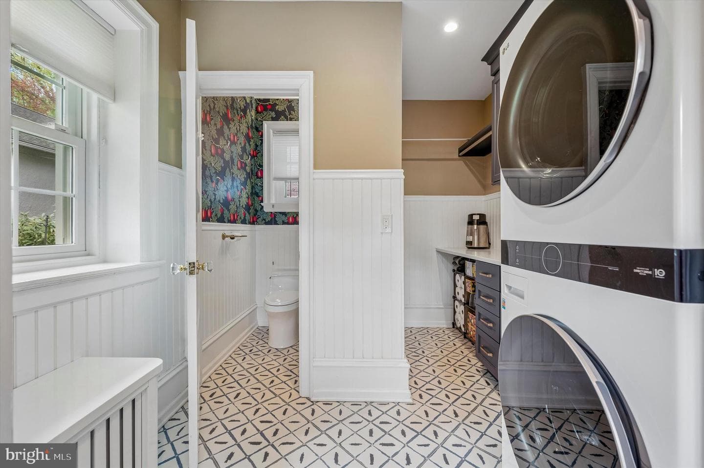 6482 Sherwood Road photo 22