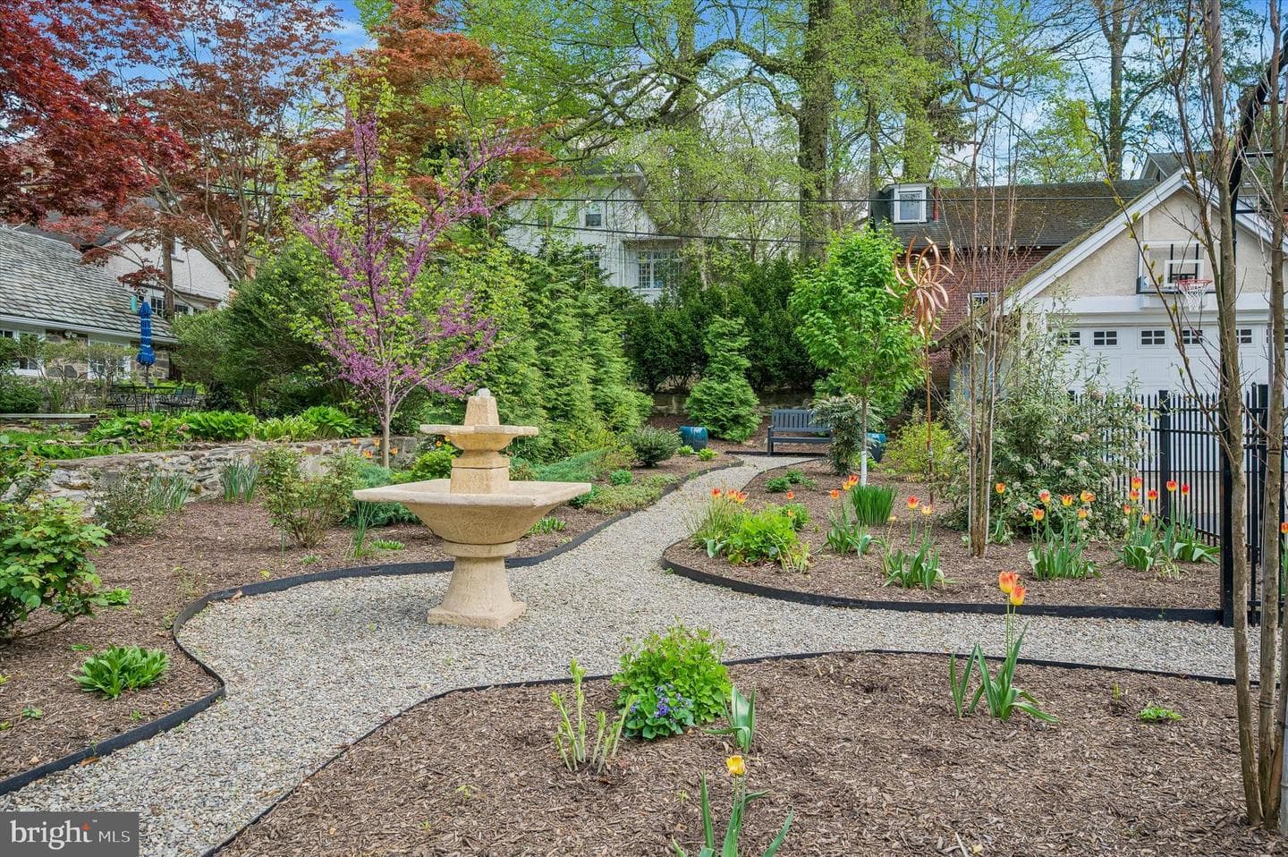 6482 Sherwood Road photo 47