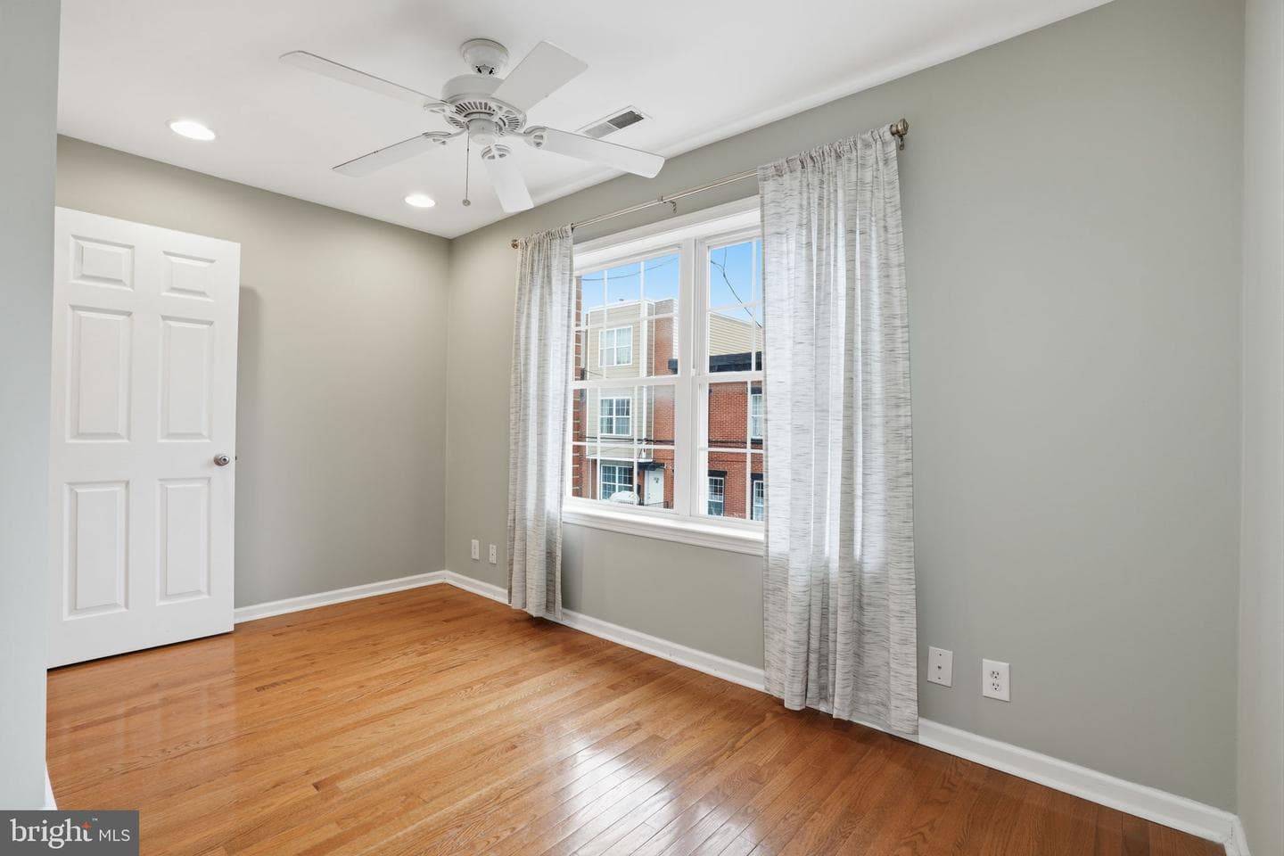 2537 Federal Street photo 21