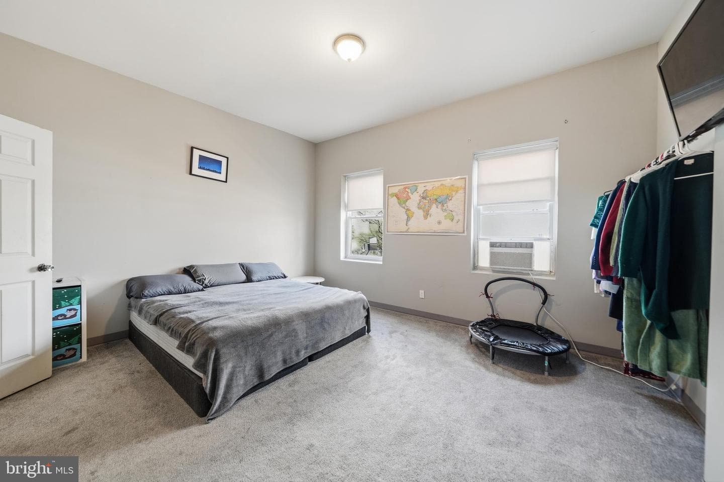 807 Cameron Street photo 11