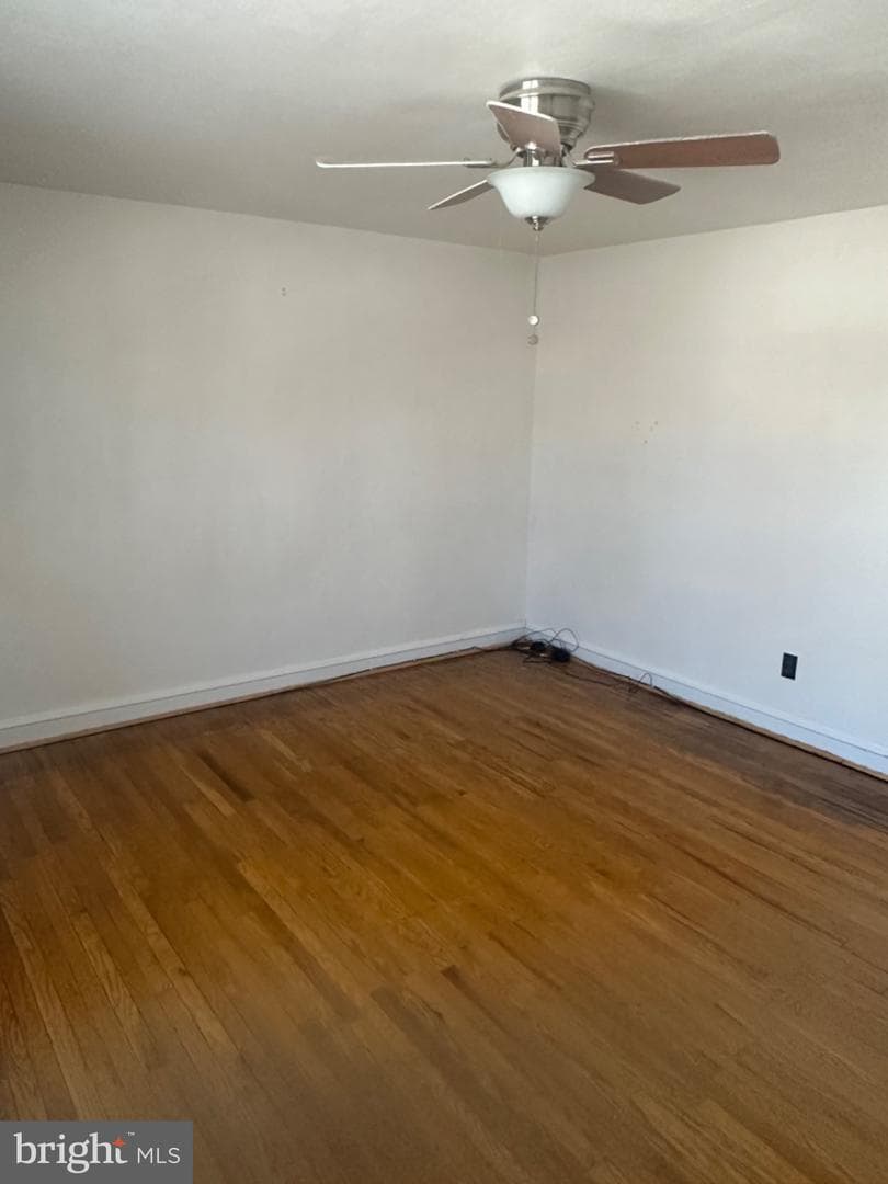 1514 Lardner Street photo 15