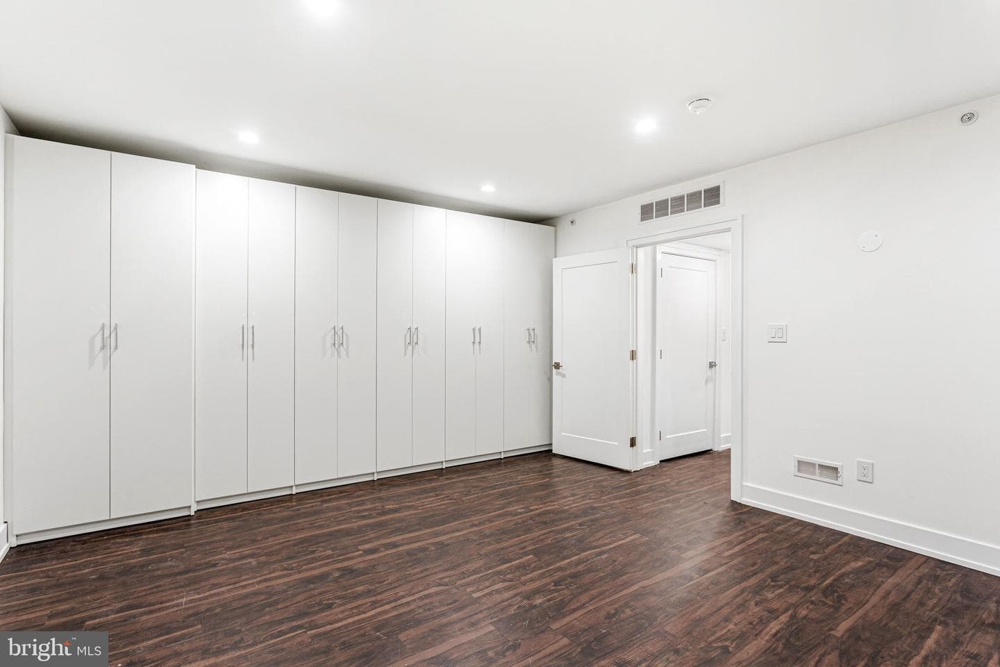 1328 Kater Street photo 32
