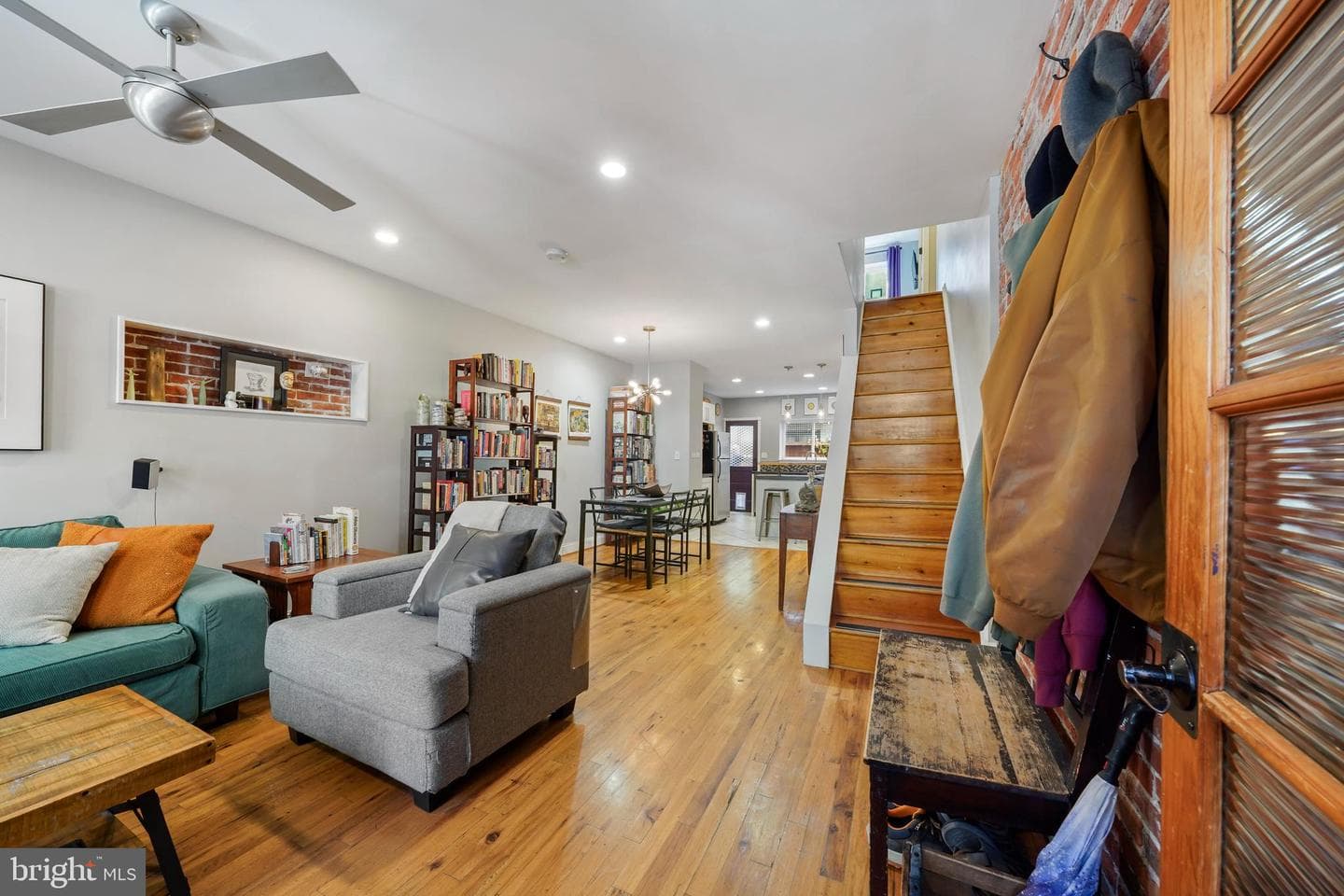 1318 S Alder Street photo 11