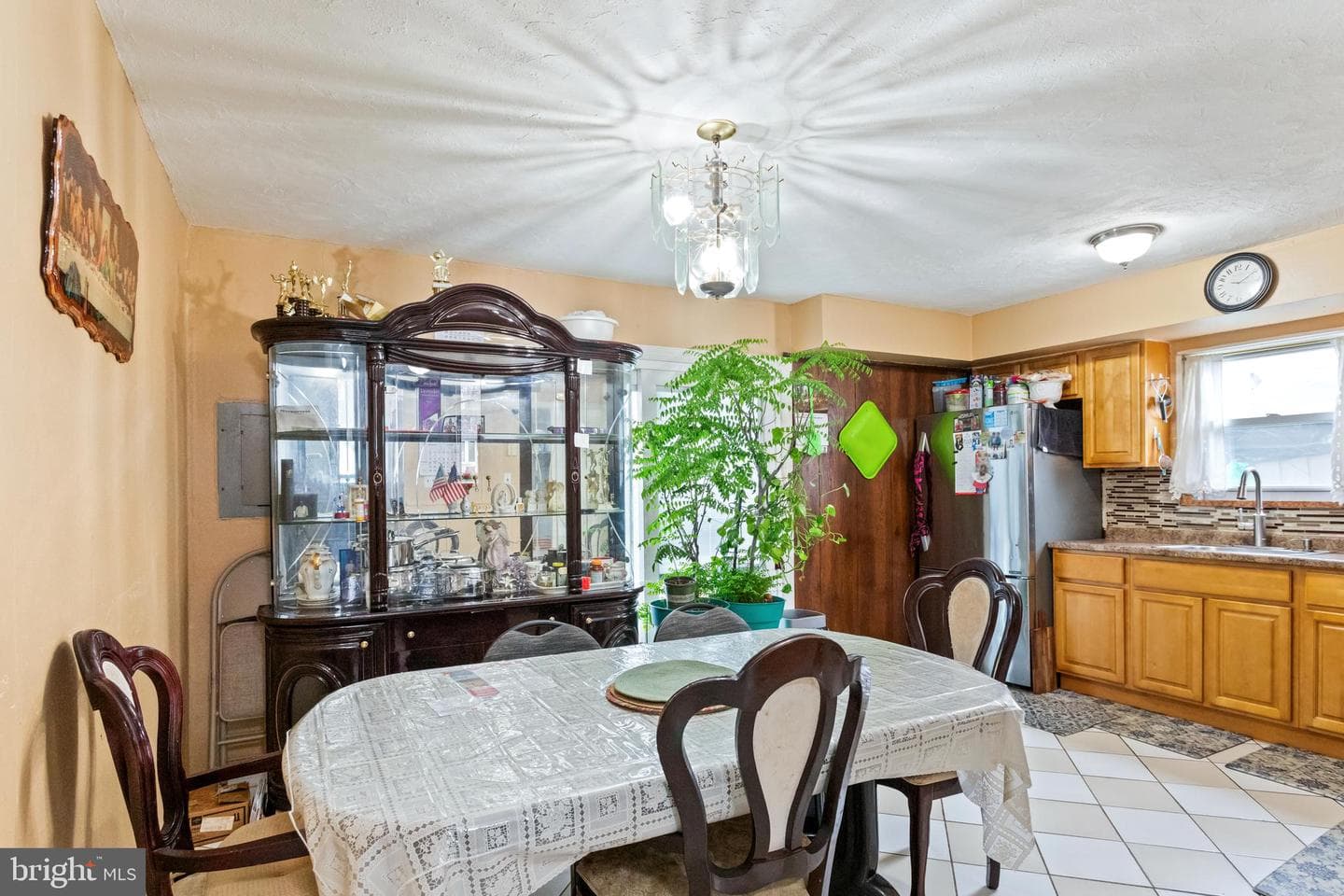 1043 Foster Street photo 7