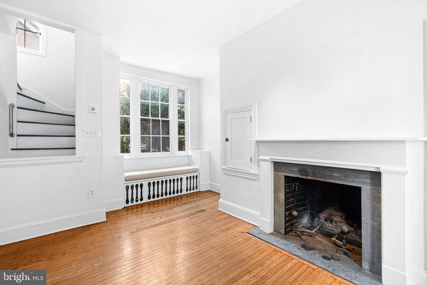 1923 Waverly Street photo 5