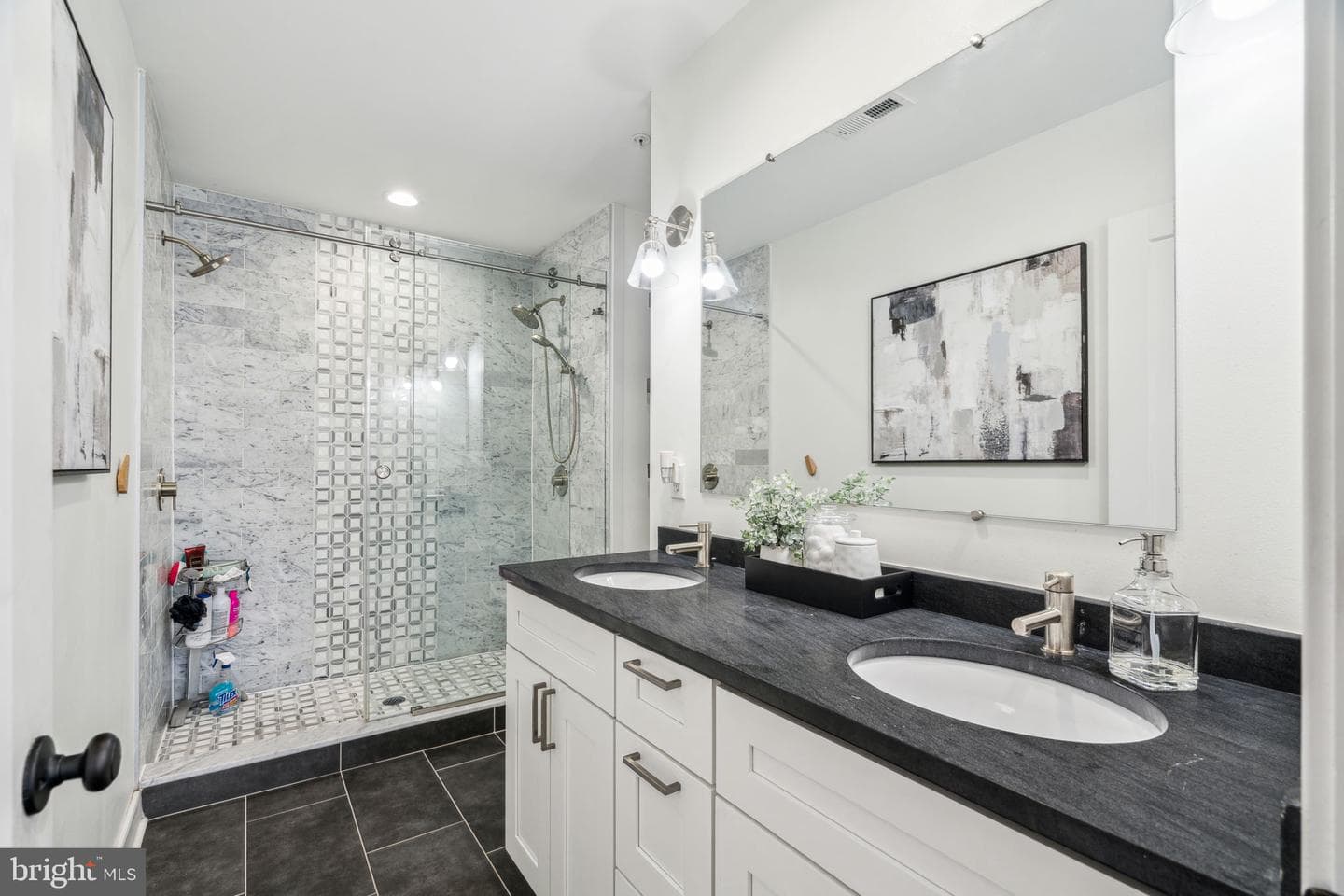 1029 Earl Street photo 14