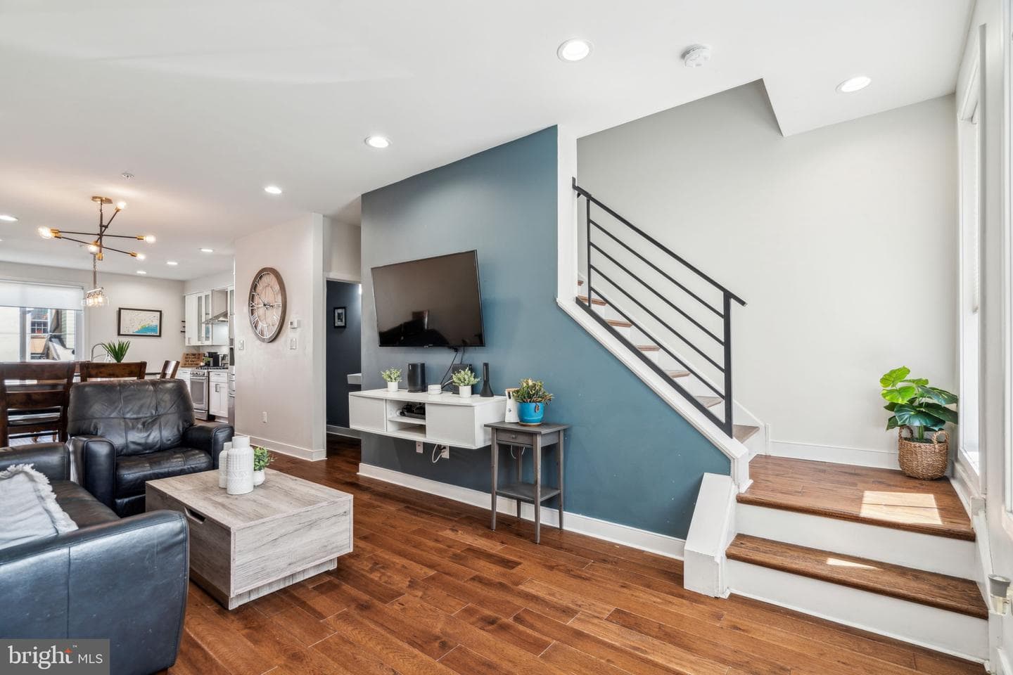 1029 Earl Street photo 7