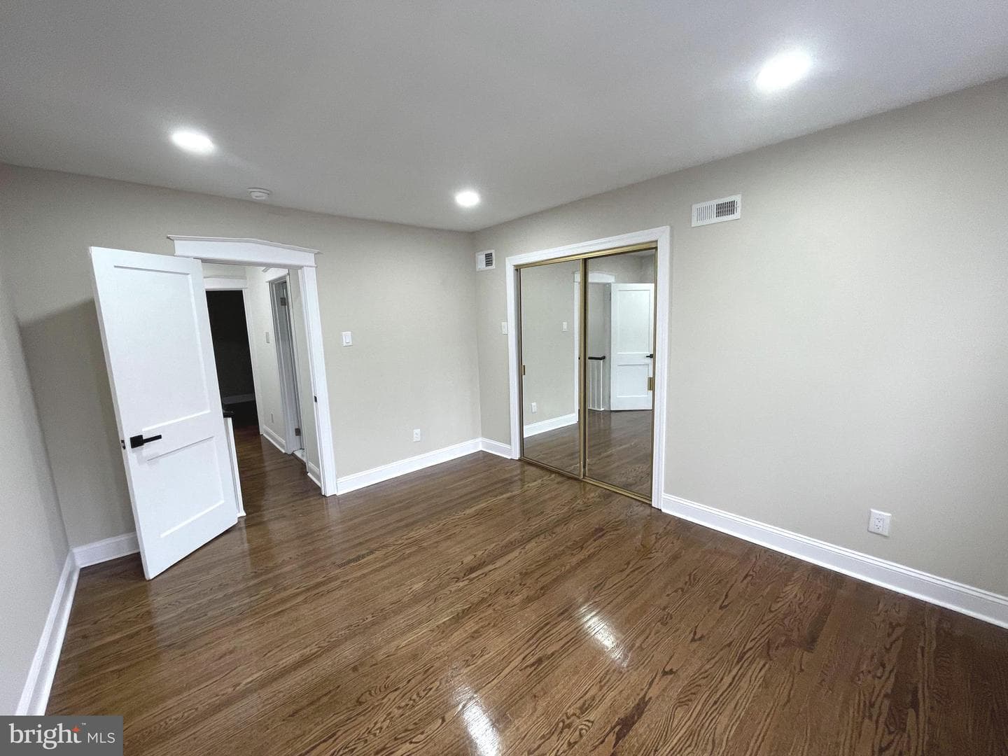 5038 Stenton Street photo 12