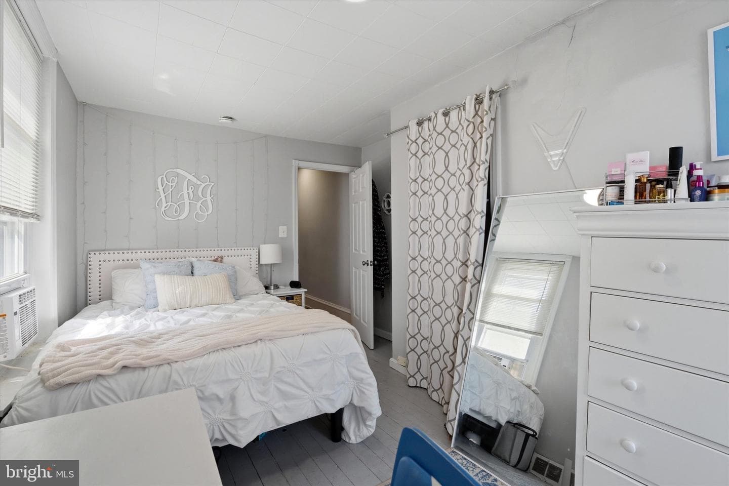 106 W Salaignac Street photo 12