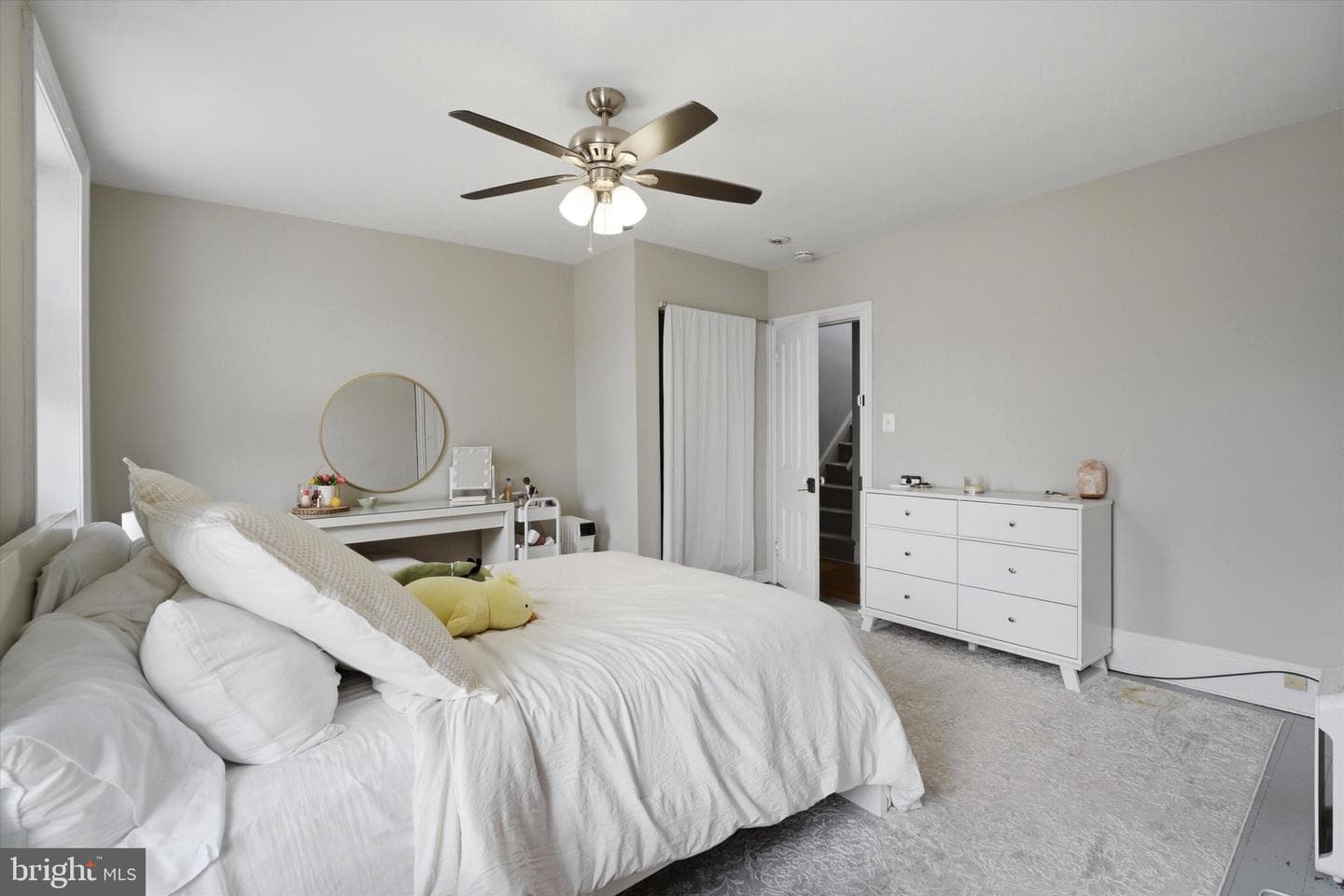 106 W Salaignac Street photo 16