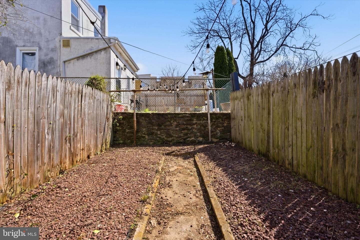 106 W Salaignac Street photo 24