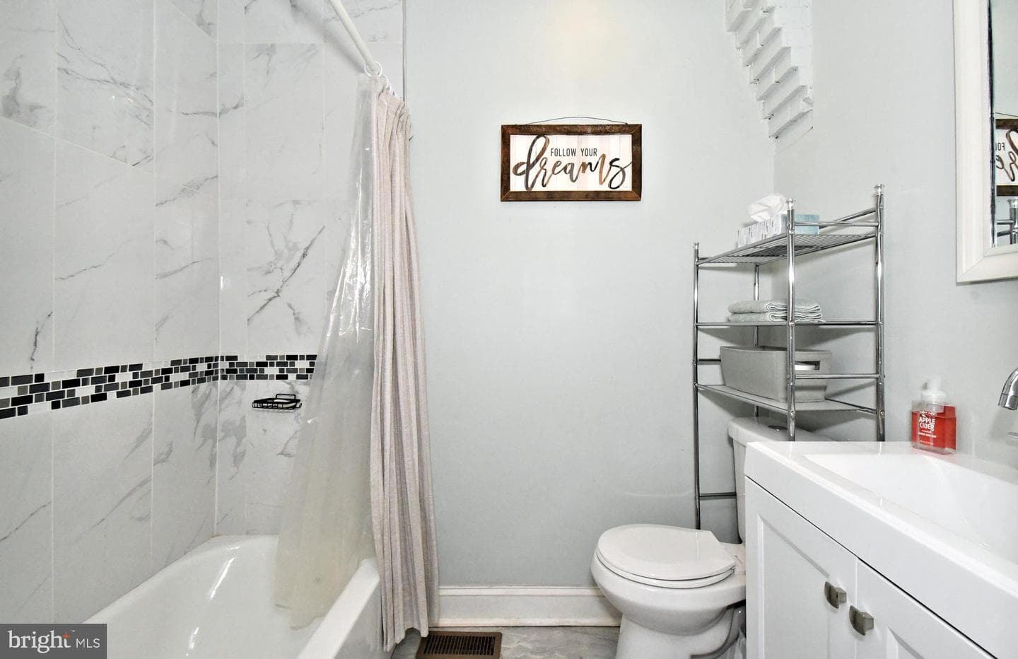 1325 N Redfield Street photo 22