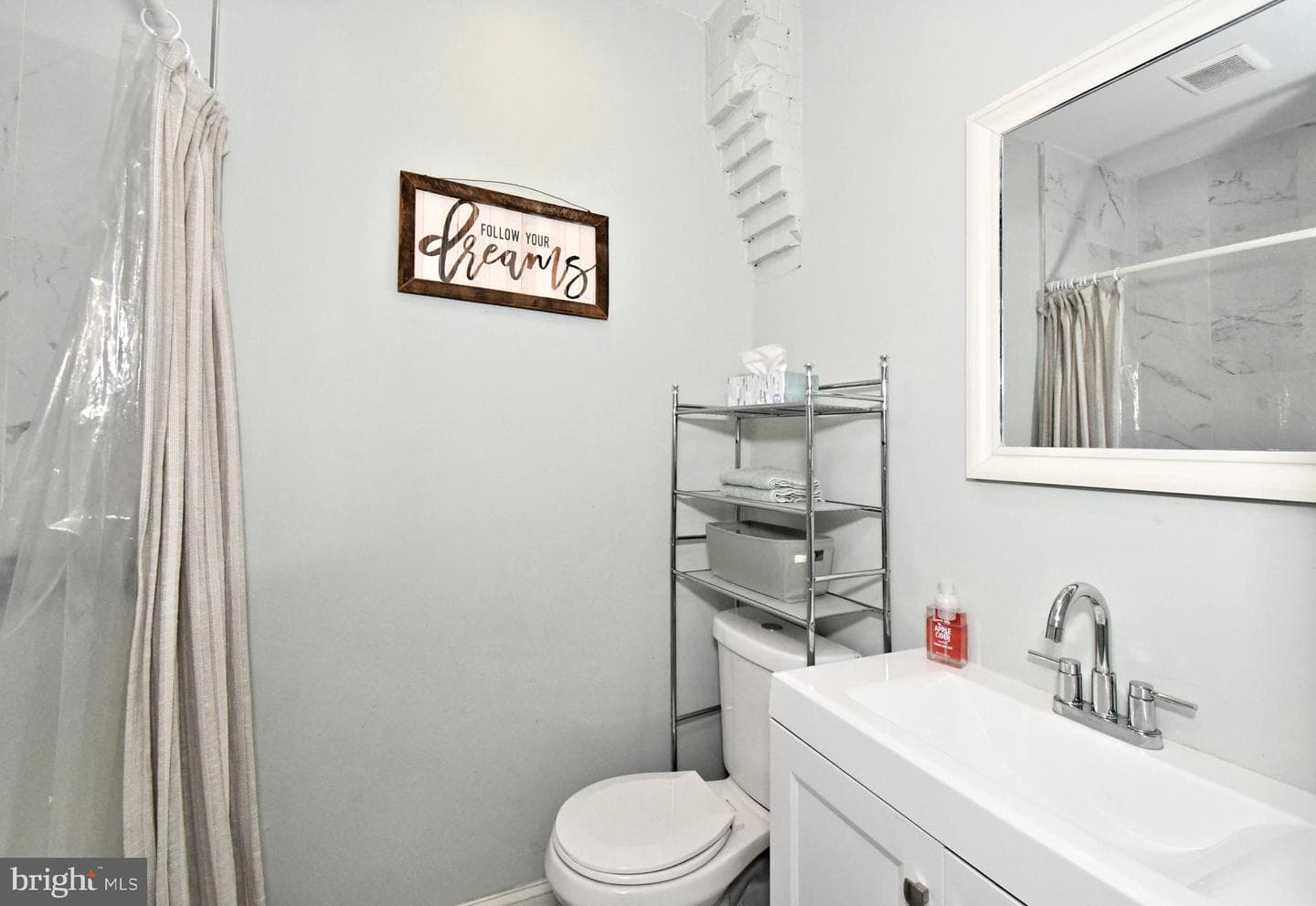 1325 N Redfield Street photo 23
