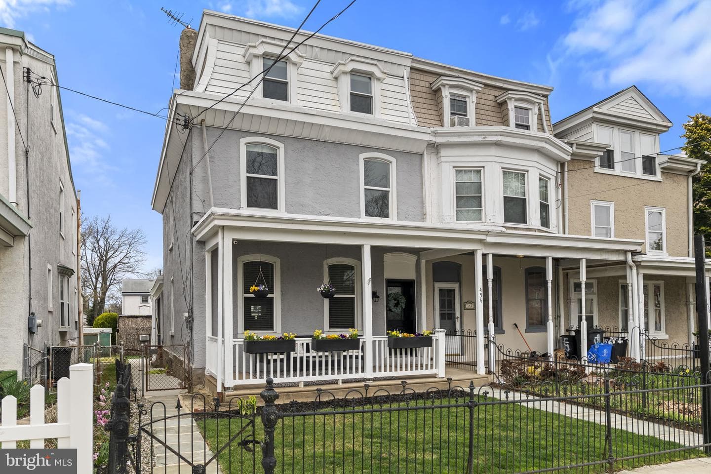 454 Lyceum Avenue photo 2