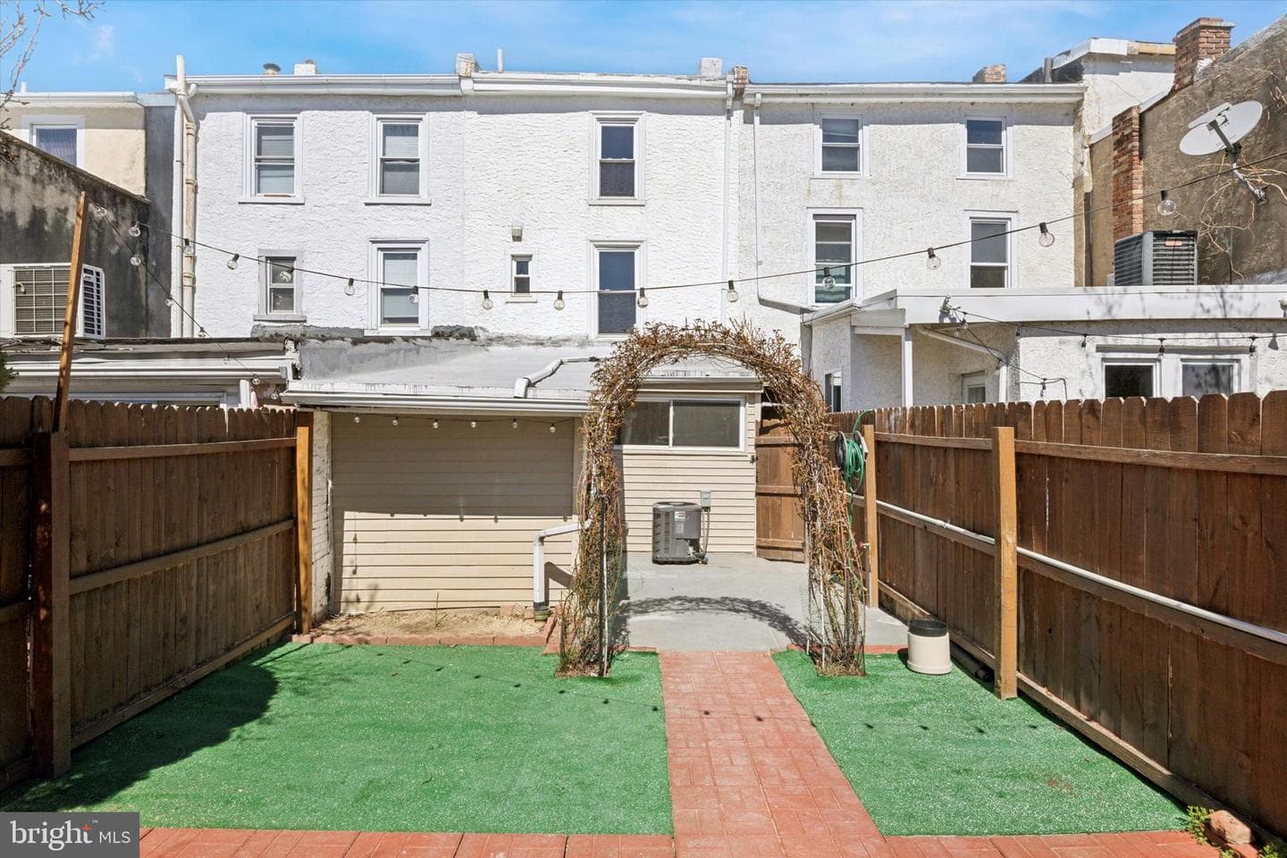 135 East Street photo 24