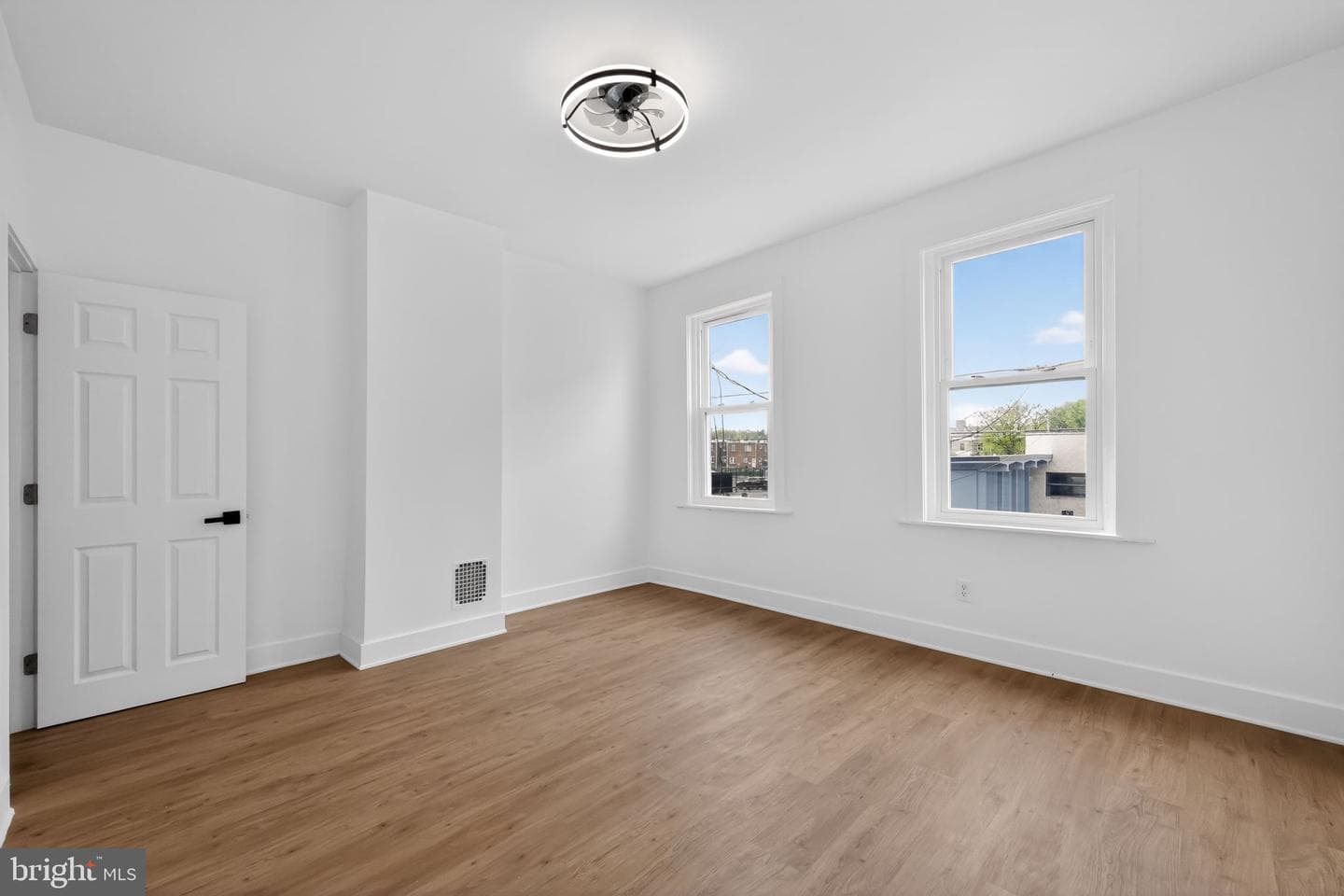 5141 Charles Street photo 16