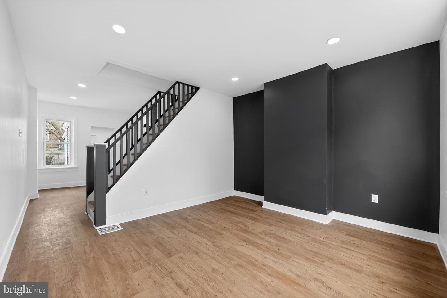 5141 Charles Street photo 4