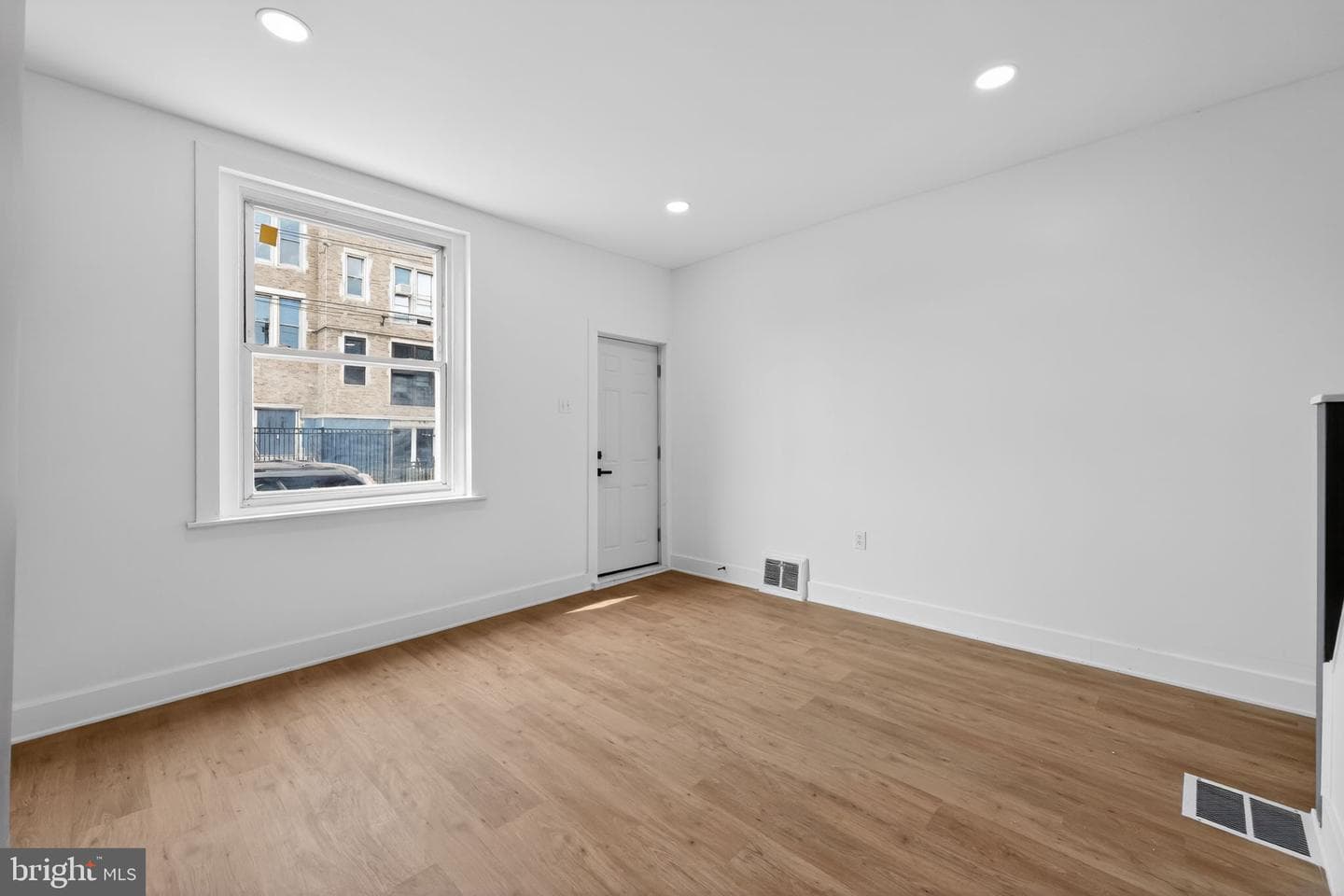 5141 Charles Street photo 6