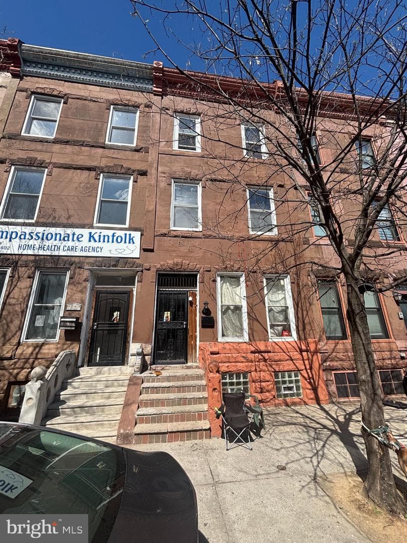 3105 W Diamond Street, Philadelphia