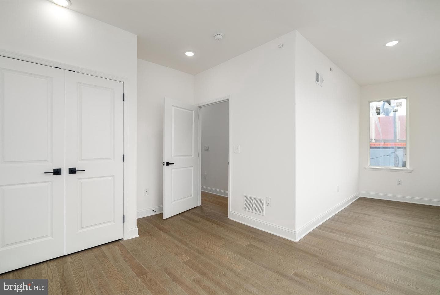 101 Ellsworth Street photo 17