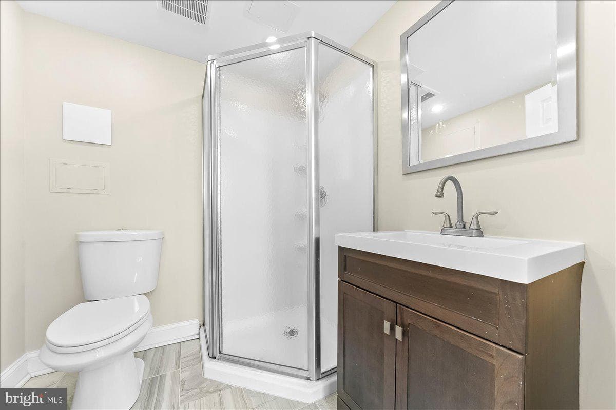 3626 Calumet Street photo 38