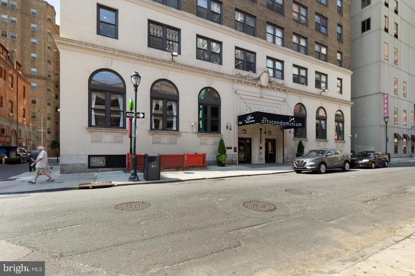1324 Locust Street #420 photo 8