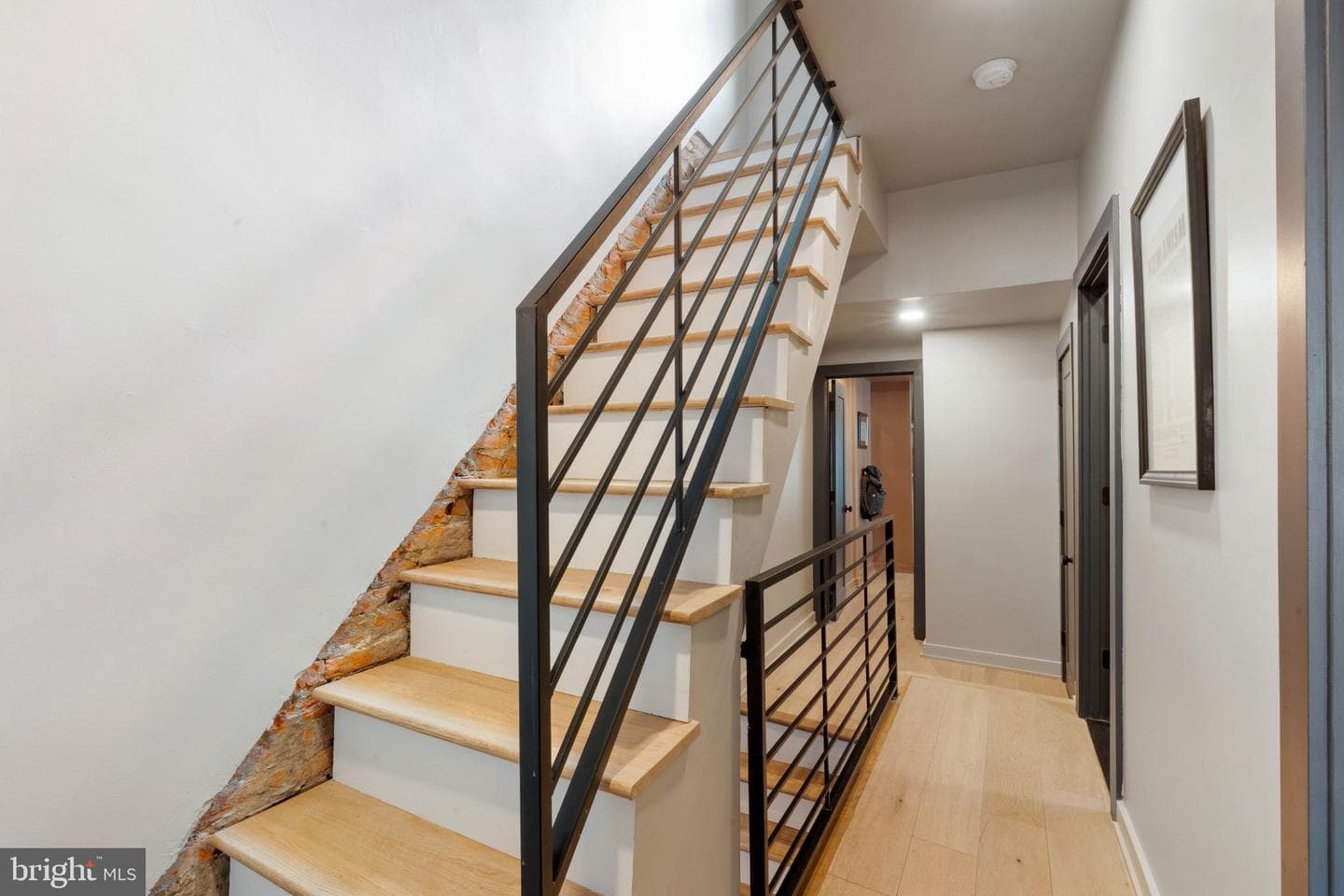 1932 E York Street photo 29