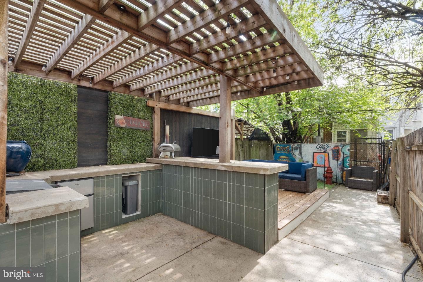 1932 E York Street photo 42