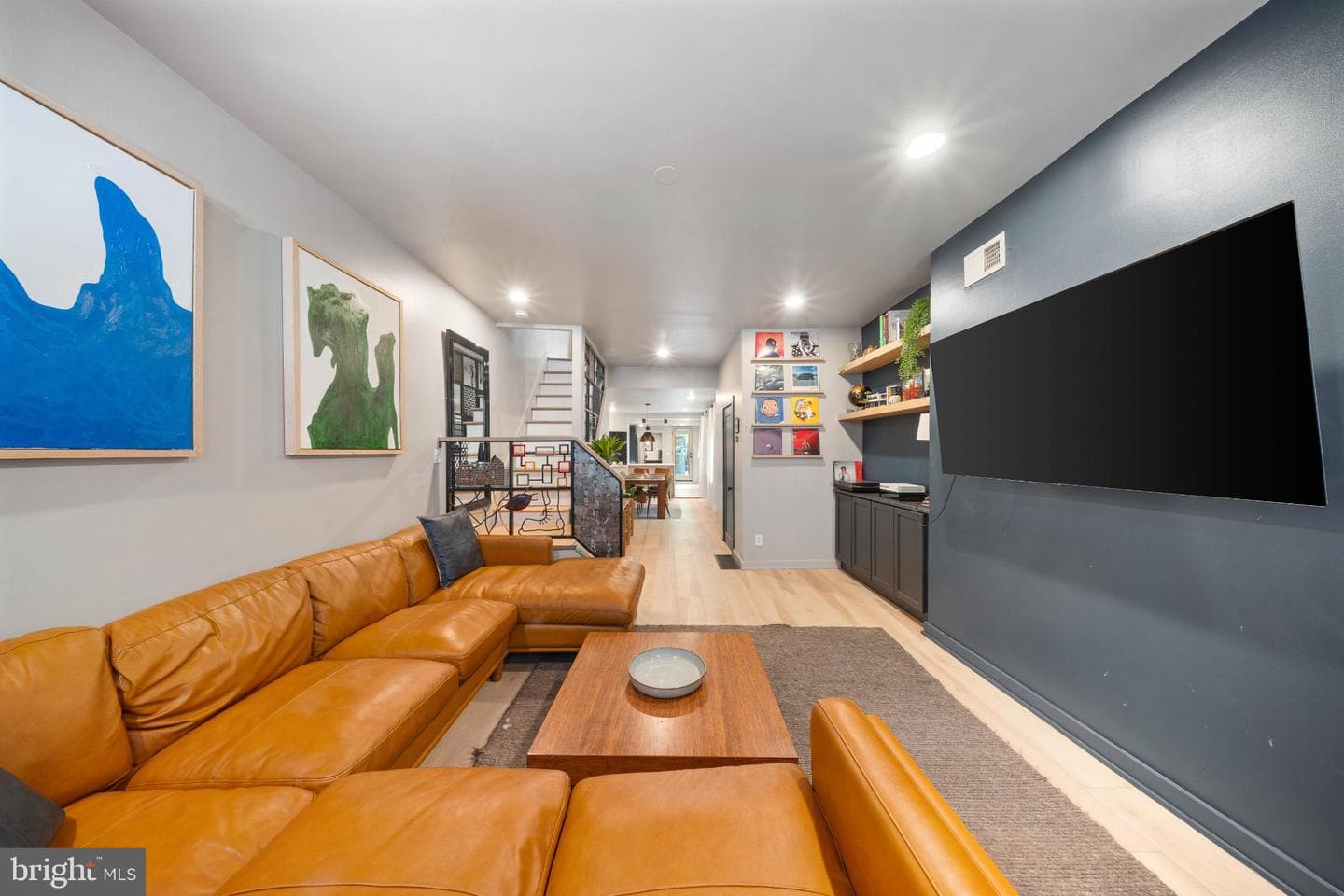 1932 E York Street photo 6